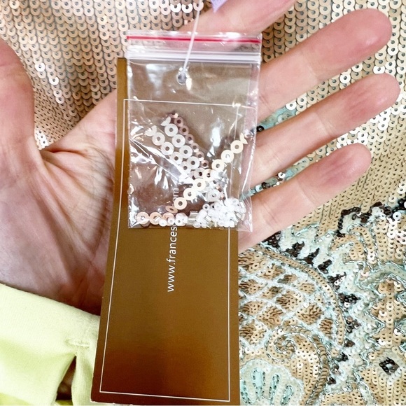 ALYA FRANCESCAS GOLD GREEN SEQUIN MINI SKIRT WOMENS SZ SMALL NEW - Picture 3 of 6